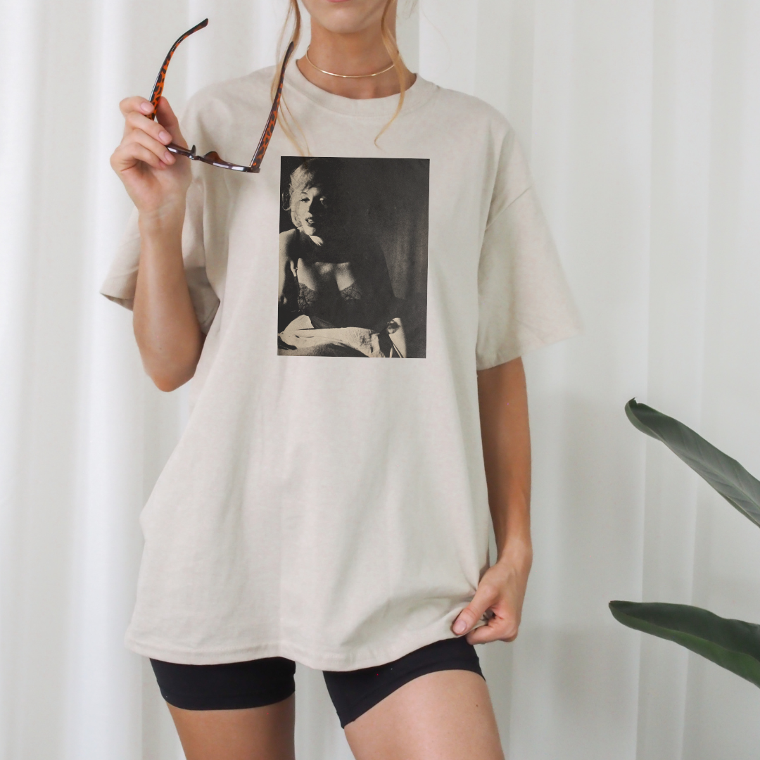 "Marilyn Monroe" Silhouette Retro Sand Tan T-Shirt Tee